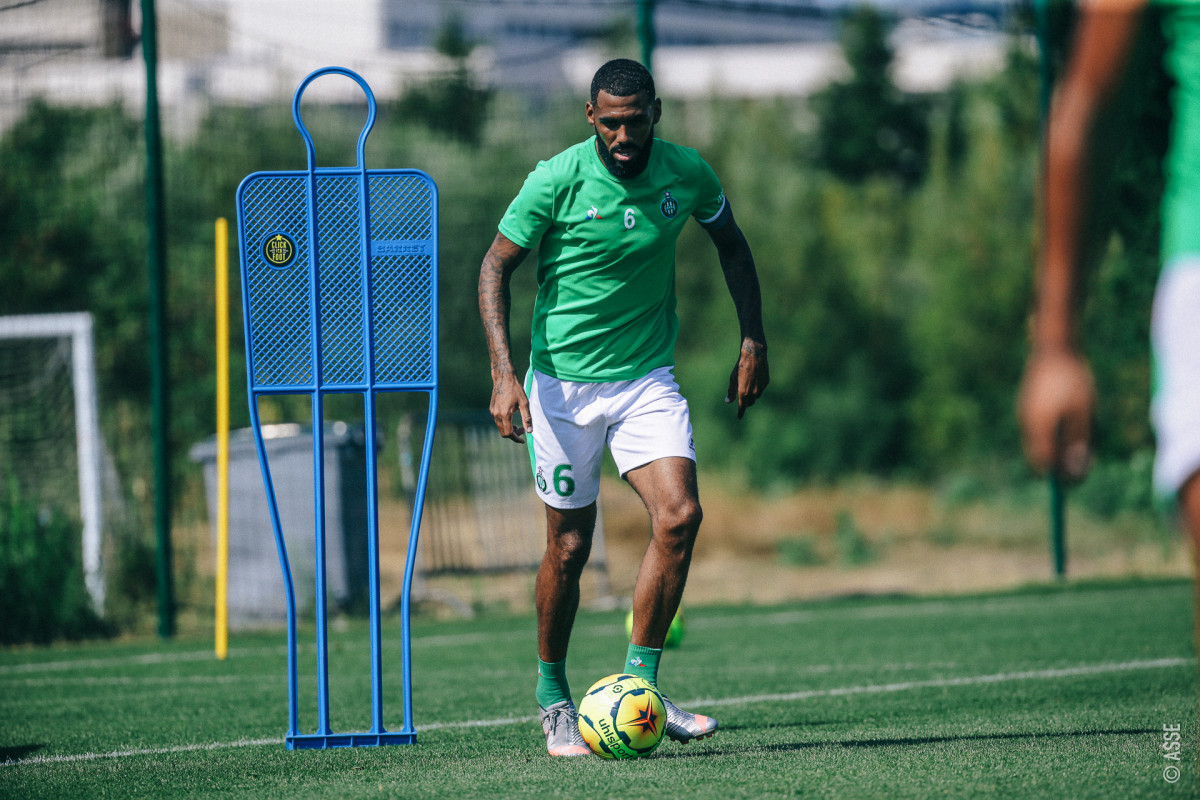 Yann M'Vila