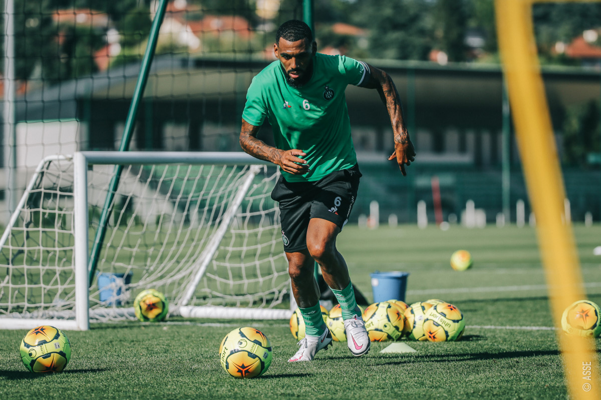Yann M'Vila