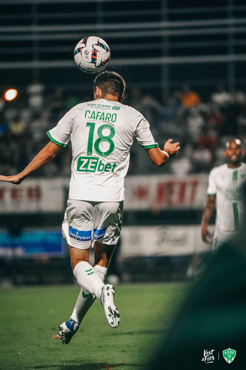 Porte-Clés Officiel AS Saint-Étienne (ASSE) - Ligue 1 - Collection Football - Matière Souple - 2