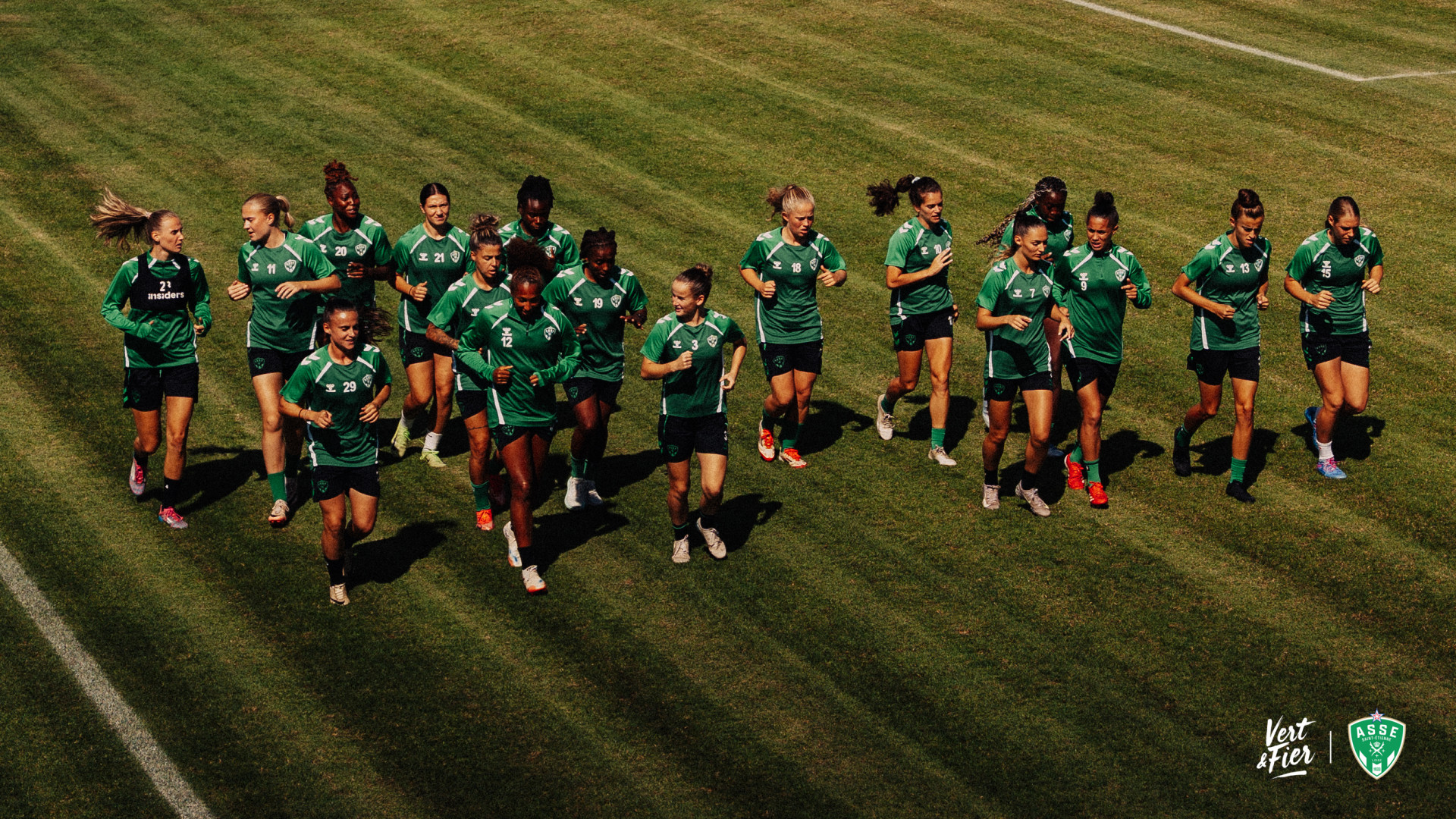 Keren canelon desnuda