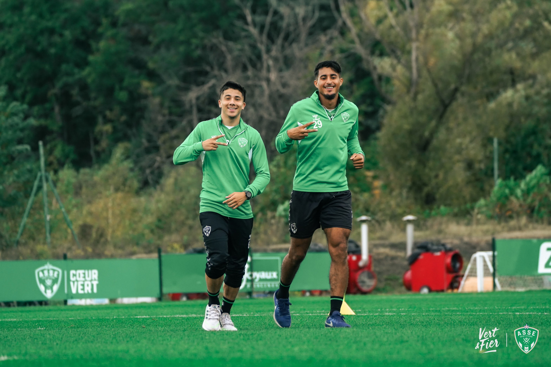 Brèves Actus Foot: Benjamin Bouchouari et Aïmen Moueffek avec les U23 du Maroc thumbnail