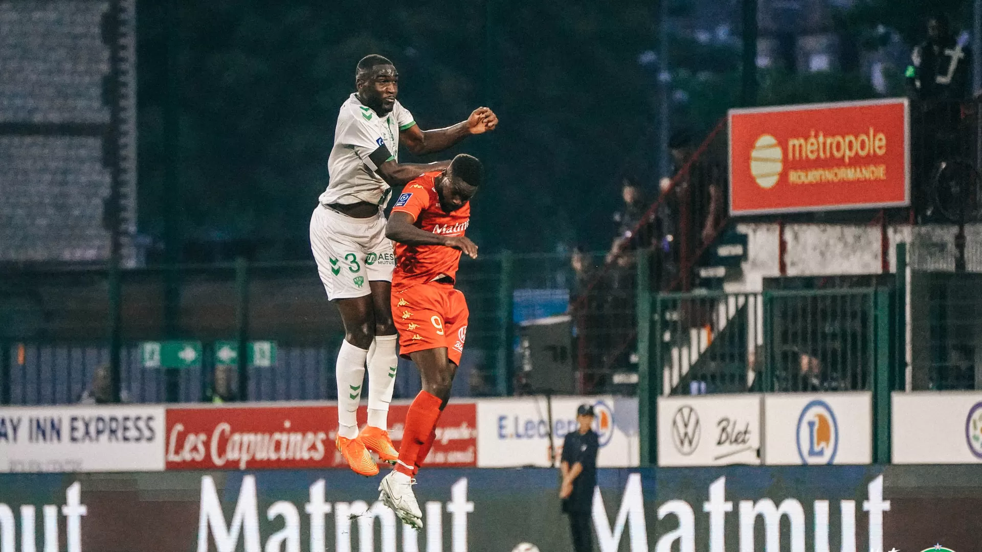 L'AS Saint-Étienne et hummel révèlent le maillot third 2025-2026