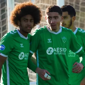 Luan Gadegbeku et Nadir El Jamali avec l'équipe de France U18