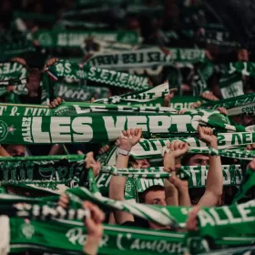 Parcage fermé pour le déplacement au stade Bauer