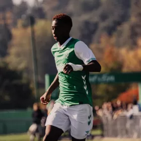 Le leader domine les Verts