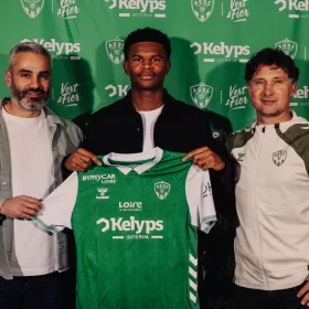 Axel Dodote passe professionnel !