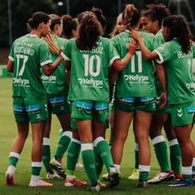 La premi&egrave;re victoire des Vertes, en images !