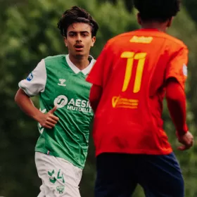 Oussama Benkou avec l'Alg&eacute;rie U20 