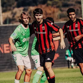 Les Verts dominent les Aiglons
