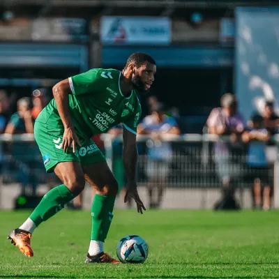 Harold Moukoudi rejoint l'AEK Athènes