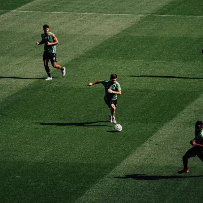 Séance d'entraînement à Geoffroy-Guichard