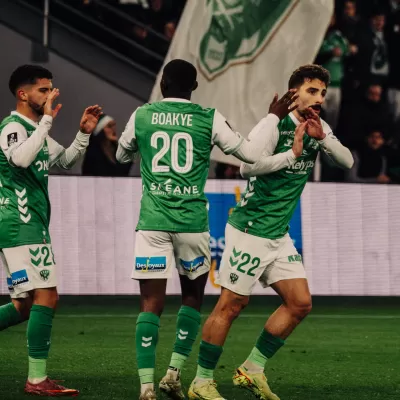 Derni&egrave;res heures pour la vente aux ench&egrave;res de maillots des Verts