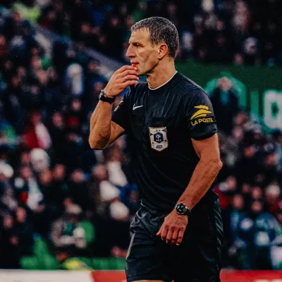 Jérémy Stinat au sifflet