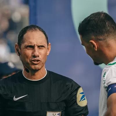 Mikaël Lesage au sifflet