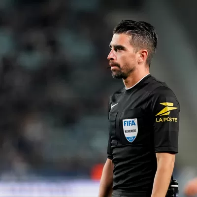 Pierre Gaillouste au sifflet