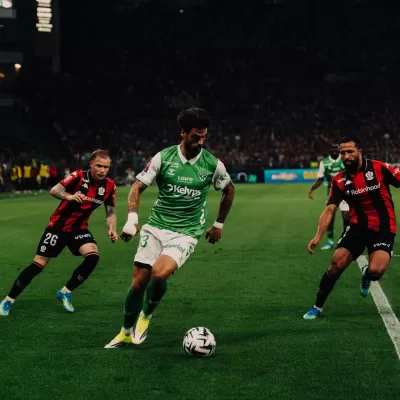 Les Verts et le Gym dos &agrave; dos apr&egrave;s le barrage aller