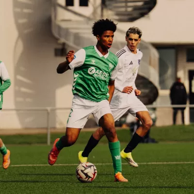 Naoufan Mnemoi avec l'&Eacute;quipe de France U16 pour un tournoi au Japon