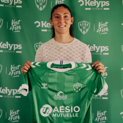 Agathe Felden d&eacute;barque dans le Forez