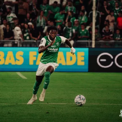Ebenezer Annan pr&ecirc;t&eacute; au FC Rapid