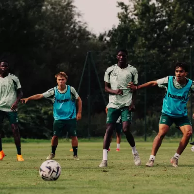 Inside avec le groupe r&eacute;serve avant la reprise du championnat 