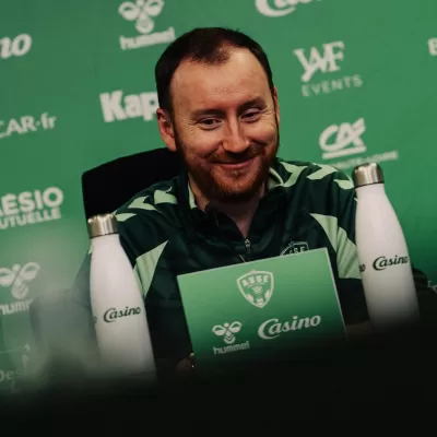Ian Cathro : "Vivre un premier moment positif tous ensemble"
