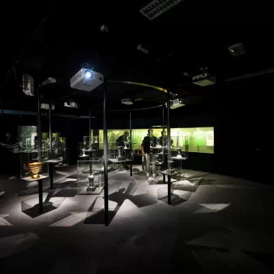Pas de tr&ecirc;ve internationale pour le Mus&eacute;e !