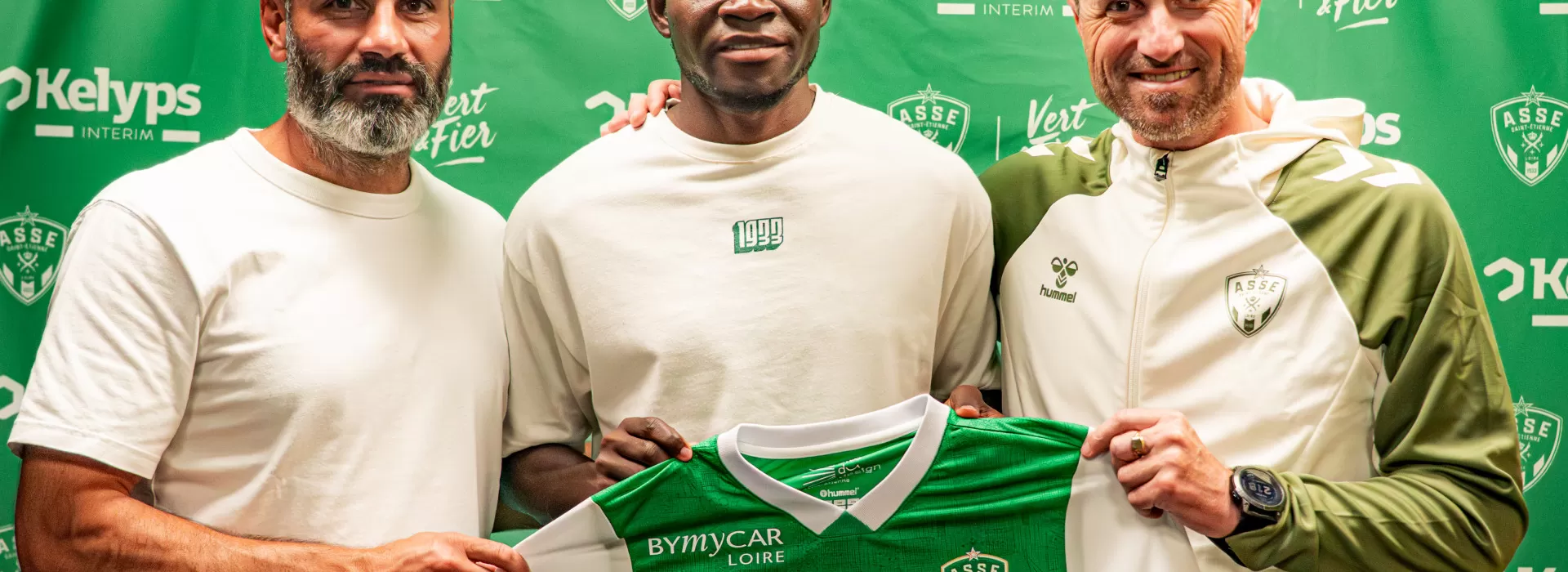 Ebenezer Annan rejoint le couloir gauche des Verts !