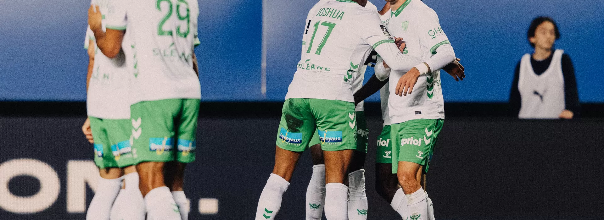 Les Verts font chuter le leader sur sa pelouse