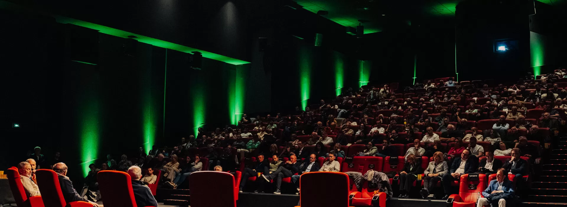 Entre nostalgie et fiert&eacute;... Une soir&eacute;e cin&eacute;-conf r&eacute;ussie ! 