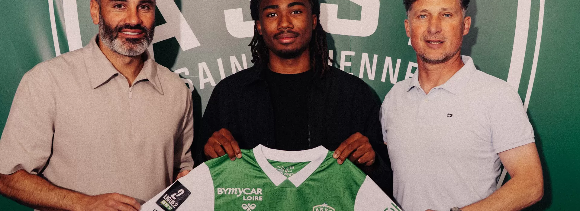 Medhy Lutin Zid&eacute;e signe son premier contrat professionnel